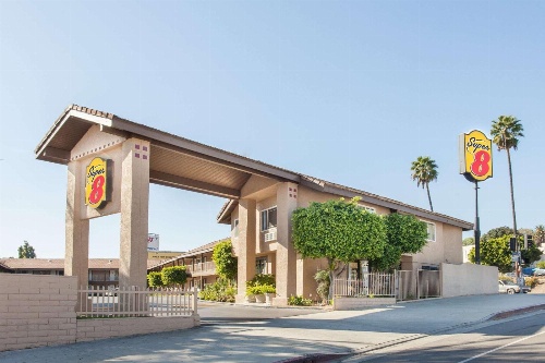 Super 8 by Wyndham Los Angeles/Alhambra image 1