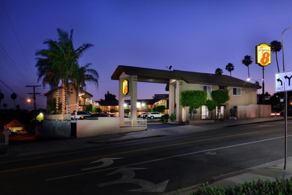 Super 8 by Wyndham Los Angeles/Alhambra Image 10