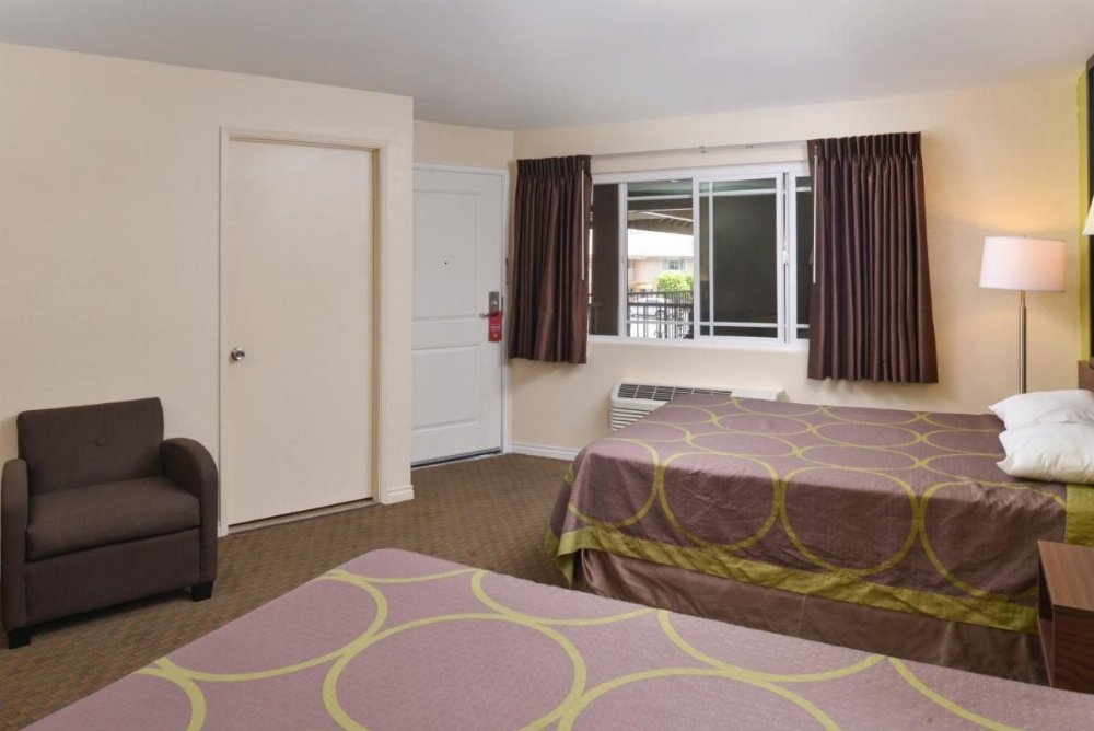 Super 8 by Wyndham Los Angeles/Alhambra Image 24