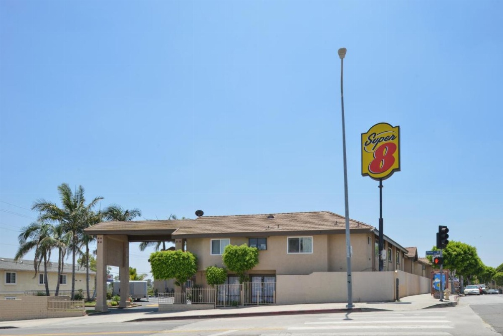 Super 8 by Wyndham Los Angeles/Alhambra